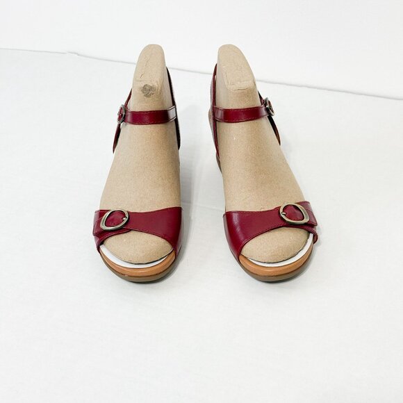 DANSKO NWB Sz 39 Red  Leather Arielle Glazed Kid Comfort Sandals - Picture 3 of 11